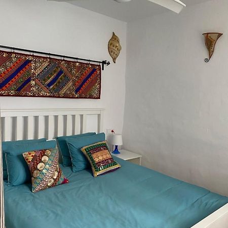 Cheerful One Bedroom Townhouse With Patio Árchez Extérieur photo