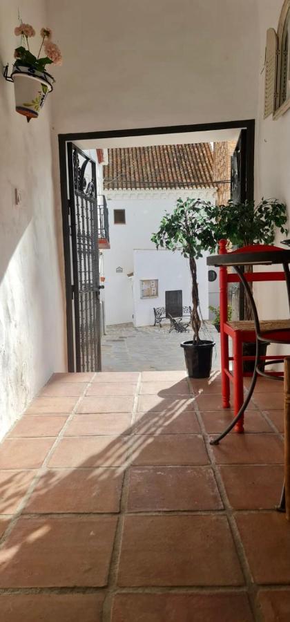 Cheerful One Bedroom Townhouse With Patio Árchez Extérieur photo
