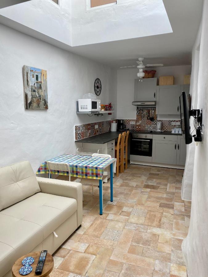 Cheerful One Bedroom Townhouse With Patio Árchez Extérieur photo
